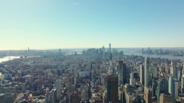 Luftaufnahme Des Stadtbildes Skyline Mit Wolkenkratzern Finanzdistrikt Hintergrund Manhattan New — Stockvideo