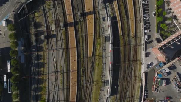 Вгорі Панорамні Кадри Декількох Залізничних Колій Центральній Залізничній Станції Дорожній — стокове відео