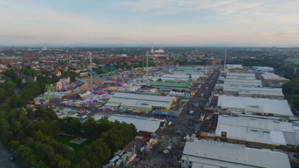 Famoso Festival Della Birra Carnevale Itinerante Dall Alto Veduta Aerea — Video Stock