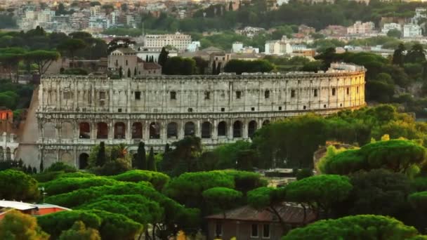 Légicsúszda Serpenyő Felvételek Híres Népszerű Ókori Mérföldkő Colosseum Naplementekor Kilátás — Stock videók