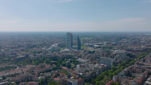 Luchtfoto Van Een Stadsdeel Met Tre Torri Zakencomplex Moderne Hoogbouw — Stockvideo