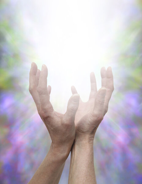 Исцеляющие руки и божественная энергия
