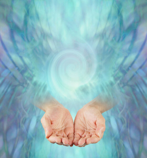 Предлагаем Вам прекрасную целебную энергию - женские открытые ладони, посылающие целебные намерения на фоне нефритового синего зеленого поля двойной спирали и пространство для копирования 