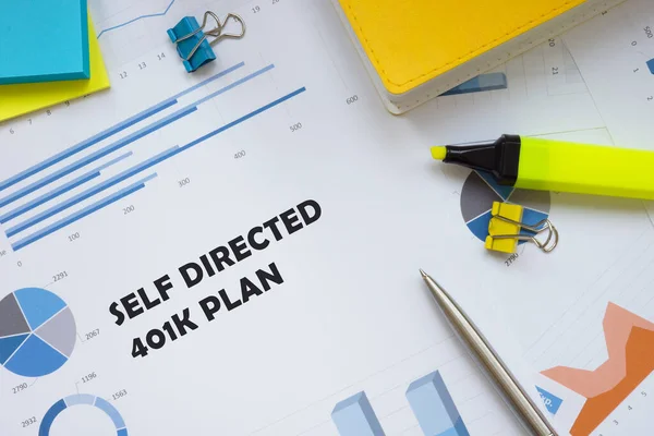 Concepto Financiero Que Significa Auto Dirigido 401K Plan Con Frase Imagen De Stock