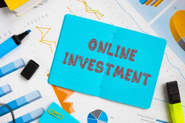 Üzleti Koncepció Jelentése Online Befektetés Felirattal Oldalon — Stock Fotó