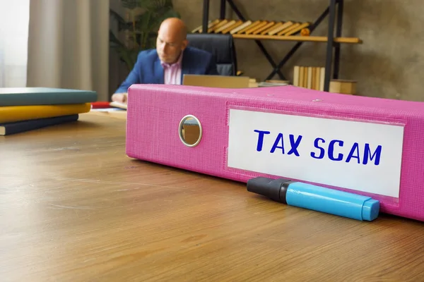 Conceito Financeiro Sobre Tax Scam Com Frase Pasta Arquivos — Fotografia de Stock