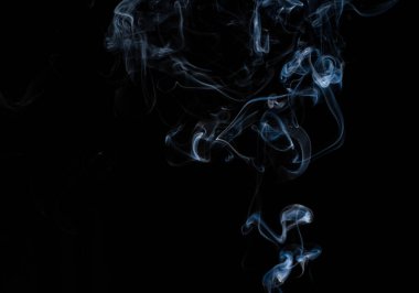 dumanı siyah arkaplanda