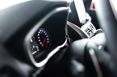 Vinnytsia, Ukrayna - 14 Nisan 2022: Yepyeni Mitsubishi Eclipse Cross. Ayrıntılar. LED farları, tampon, kaput, radyatör ızgarası, stop lambaları, yan kanatlar, aynalar.