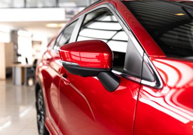 Vinnytsia, Ukrayna - 14 Nisan 2022: Yepyeni Mitsubishi Eclipse Cross. Ayrıntılar. LED farları, tampon, kaput, radyatör ızgarası, stop lambaları, yan kanatlar, aynalar.