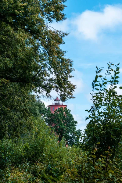 Slitere Világítótorony Lettországi Slitere Nemzeti Parkban Napsütéses Nyári Napsütésben Zöld — Stock Fotó