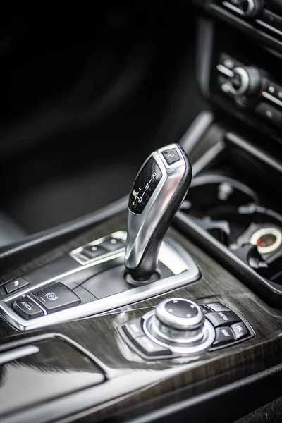 Control Panel Dashboard Car Fragment Automatic Transmission Gear Shift Car — Stockfoto