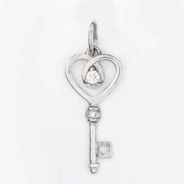 Saf gümüş mücevher. 925 mücevherli gümüş kadın kolyesi.