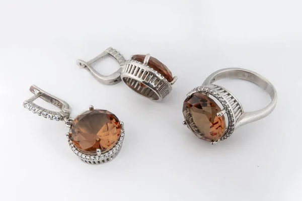 Elegantes Schmuckset Aus Weißgoldring Halsketten Ohrringe Mit Diamanten Silberschmuck Mit — Stockfoto