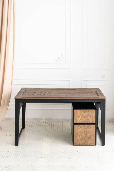 Bureau Directeur Avec Grande Table Bois Design Intérieur Loft — Photo