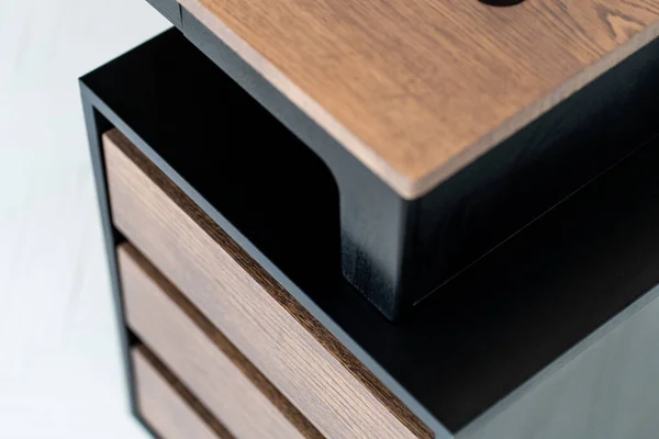 Açılmış çekmece mobilyası ahşap masa işyeri