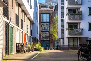 AMSTERDAM, NETHERLANDS - 29 Mart 2022: Amsterdam, Hollanda 'da modern mimari