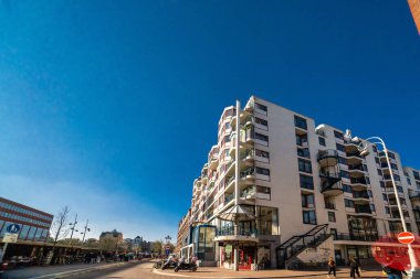 AMSTERDAM, NETHERLANDS - 29 Mart 2022: Amsterdam, Hollanda 'da modern mimari