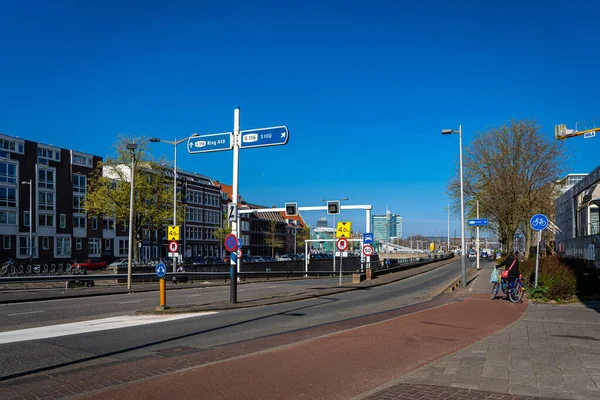 Typische Grachtenhäuser Mit Den Berühmten Amsterdamer Pfosten Bürgersteig — Stockfoto
