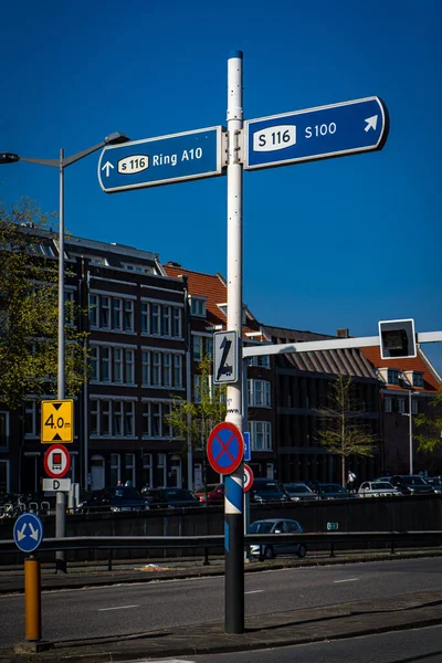Straßenschild Typisches Straßenschild Amsterdam Niederlande 2022 — Stockfoto