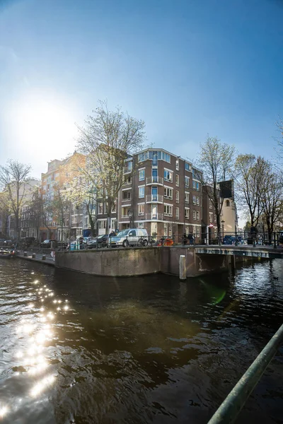 Gyönyörű Kilátással Amszterdami Csatornákra Híd Tipikus Holland Ház Hollandia — Stock Fotó