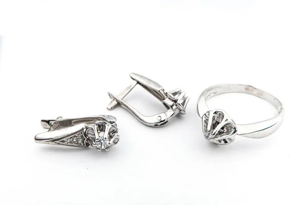 Silberschmuck Set Mit Ring Und Silbernen Ohrringen Mit Steinen Weißen — Stockfoto