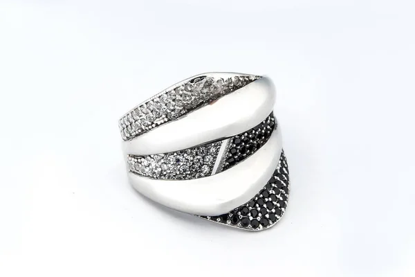 Бриллиантовое Кольцо Минимализма Серебра Изолированный Белый Фон — стоковое фото