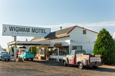 Wingwam Village Motel 6 on the historic Route 66 in Holbrook, Arizona, USA clipart