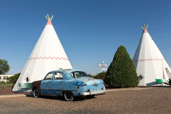 Wingwam wieś motel 6 na trasie zabytkowy 66 w holbrook, arizona, Stany Zjednoczone Ameryki — Zdjęcie stockowe