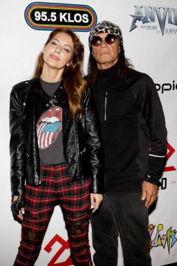 Los Angeles, CA, 22 Eylül 2022 Nadia Lanfranconi ve Wayne Jobson Anvil 'in kırmızı halı prömiyerine katıldı! Şaban Tiyatrosu 'ndaki Anvil' in Hikayesi
