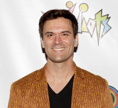 Los Angeles, CA, 22 Eylül 2022, Kash Hovey Anvil 'in kırmızı halı prömiyerine katılıyor! Şaban Tiyatrosu 'ndaki Anvil' in Hikayesi