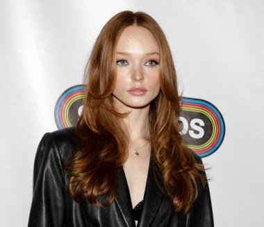 Los Angeles, CA, 22 Eylül 2022, Samantha Cormier Anvil 'in kırmızı halı prömiyerine katılıyor! Şaban Tiyatrosu 'ndaki Anvil' in Hikayesi