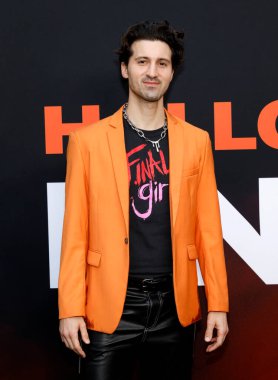 Los Angeles, ABD - 11 Ekim 2022: Adam Bucci, TCL Çin Tiyatrosu 'nda düzenlenen 