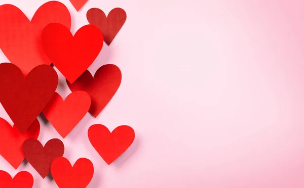 Composition Valentine Day Volumetric Red Hearts Pink Background — Stok fotoğraf