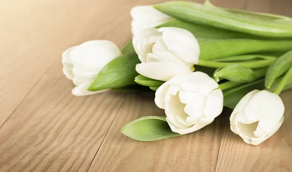Bouquet Tulipes Blanches Sur Une Table Bois — Photo