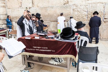 JERUSALEM, ISRAEL - CIRCA MAYIS 2018: Kudüs 'teki Batı Duvarı manzarası, İsrail yaklaşık Mayıs 2018' de Kudüs 'te.