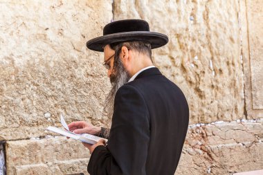 JERUSALEM, ISRAEL - CIRCA MAYIS 2018: Kudüs 'teki Batı Duvarı manzarası, İsrail yaklaşık Mayıs 2018' de Kudüs 'te.