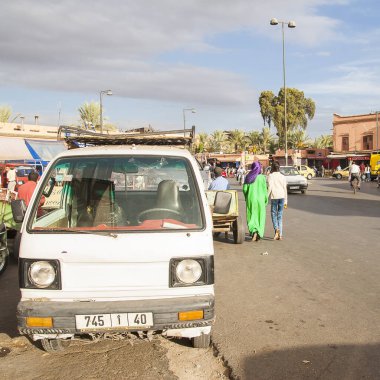 MARRAKECH, MOROCCO - CIRCA EPTEMBER 2014: Marakeş sokakları Eylül 2014 civarı Marakeş 'te.