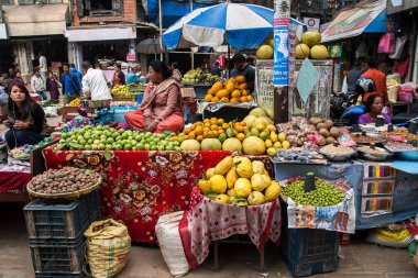 Sokak ticareti, Kasım 2013 'te Katmandu' da Nepal 'de satışın temel biçimidir..