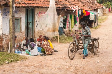 DIAMOND HARBour, INDIA - CIRCA NOVEMBER 2013: Hindistan kırsalında yaşam Kasım 2013 dolaylarında Diamond Harbour 'da.