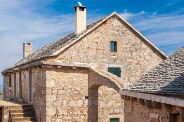 Humac, insanların yüzyıllardır yaşadığı çok eski bir köydür..