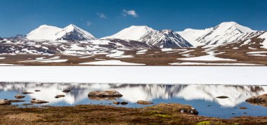 Kırgızistan 'ın Issyk Kul Bölgesinde Barskoon (Arabel) Syrts