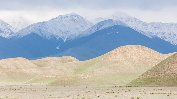 Schöne Berge Kirgisischen Bezirk Naryn — Stockfoto