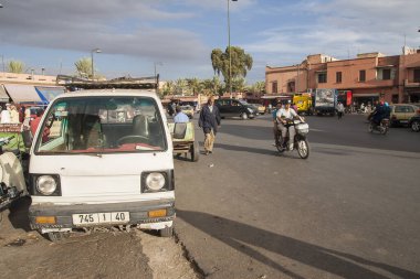 MARRAKECH, MOROCCO - CIRCA EPTEMBER 2014: Marakeş sokakları Eylül 2014 civarı Marakeş 'te.