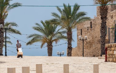 TEL AVIV, ISRAEL - CIRCA MAYIS 2018: İsrail 'deki Tel Aviv Eski Jaffa' nın güzel manzarası Mayıs 2018 civarında Tel Aviv 'de.