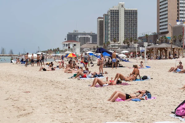 TEL AVIV, ISRAEL - CIRCA MAYIS 2018: İsrail 'deki Tel Aviv' in güzel manzarası Mayıs 2018 civarında Tel Aviv 'de.