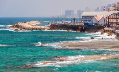 TEL AVIV, ISRAEL - CIRCA MAYIS 2018: İsrail 'in Tel Aviv kentindeki Jaffa Limanı' nın güzel manzarası Mayıs 2018 civarında Tel Aviv 'de.
