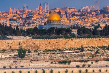 JERUSALEM, ISRAEL - CIRCA MAYIS 2018: Kudüs şehrinin muhteşem manzarası Mayıs 2018 'de Kudüs' te.