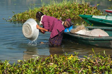 POKHARA, NEPAL - CIRCA NOVEMBER 2013: Pokhara 'da günlük yaşam Kasım 2013 sıralarında Pokhara' da.