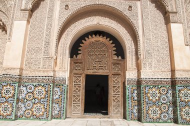 MARRAKECH, MOROCCO - CIRCA Eylül 2014: The Ben Youssef Madrasa Eylül 2014 'te Marakeş' te.