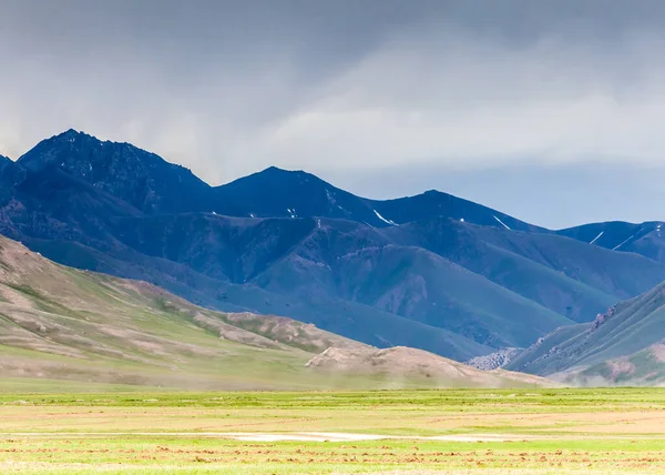 Sary Mogul Bölgesindeki Pamir Dağlarının Güzel Manzarası — Stok fotoğraf